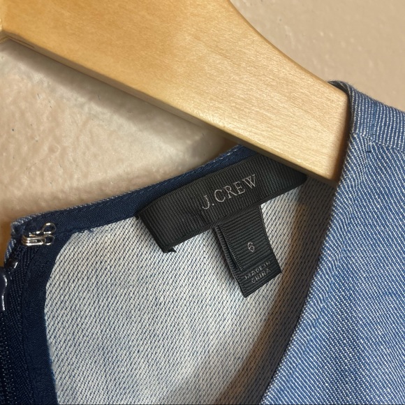 J. Crew Chambray Scallop Grommet Hem Top Size 6 - Picture 6 of 7